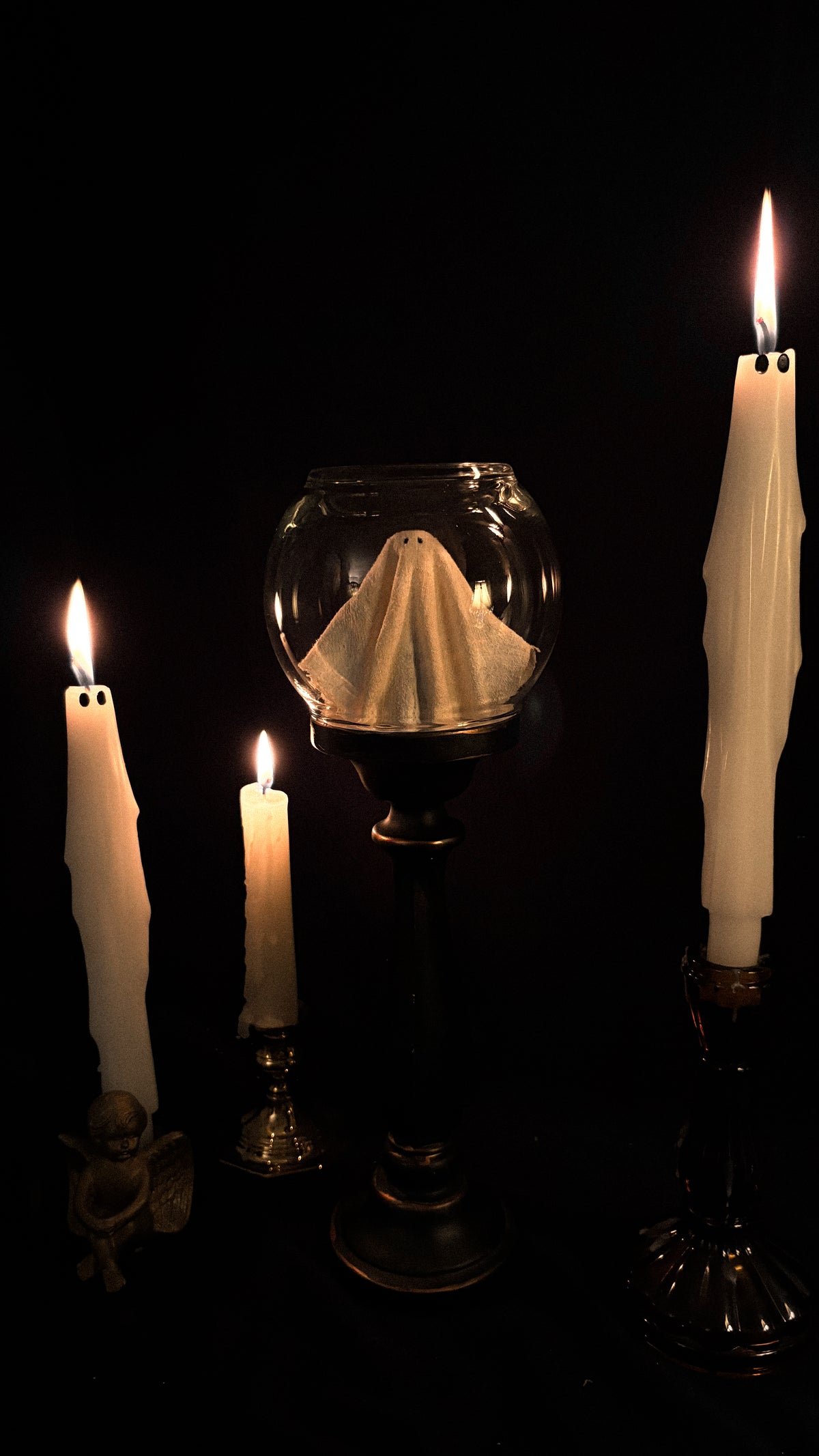 What’s in the shadows ?