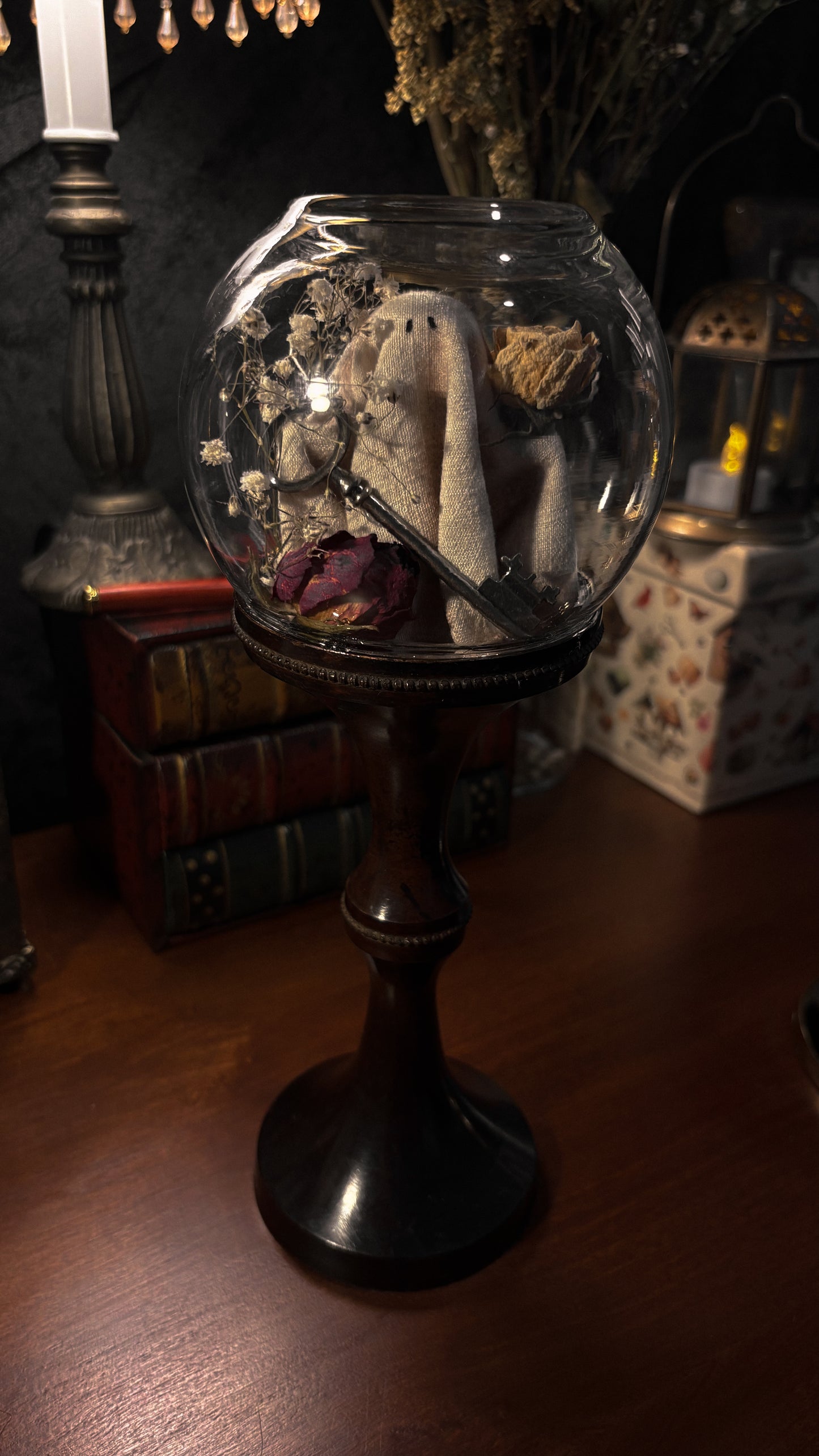 Marble Sheet Ghost Cloche